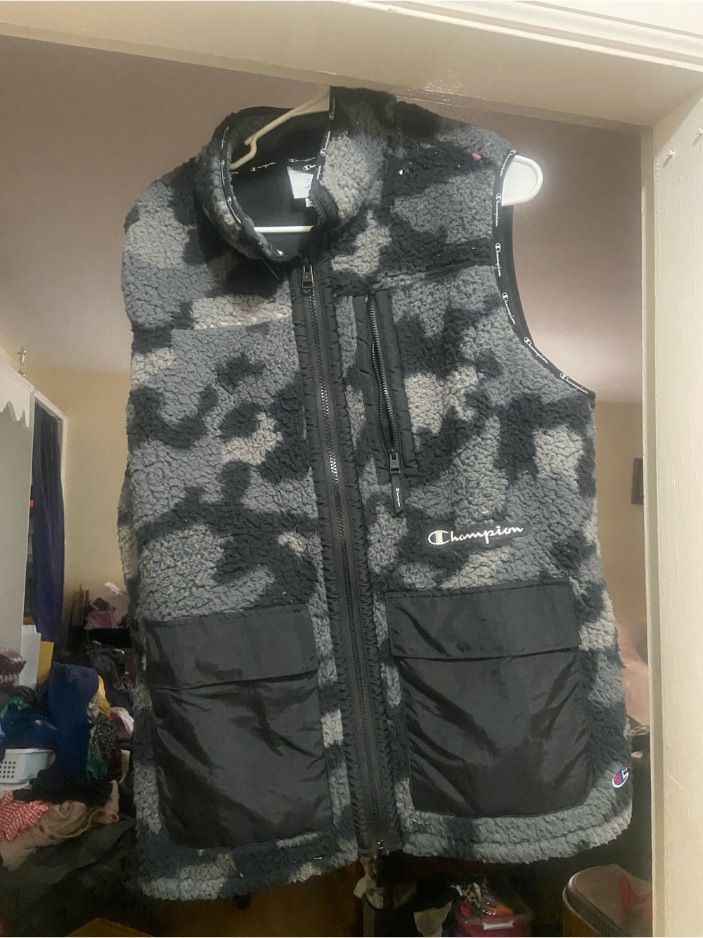 Champion Gray & Black Sherpa Camo Vest